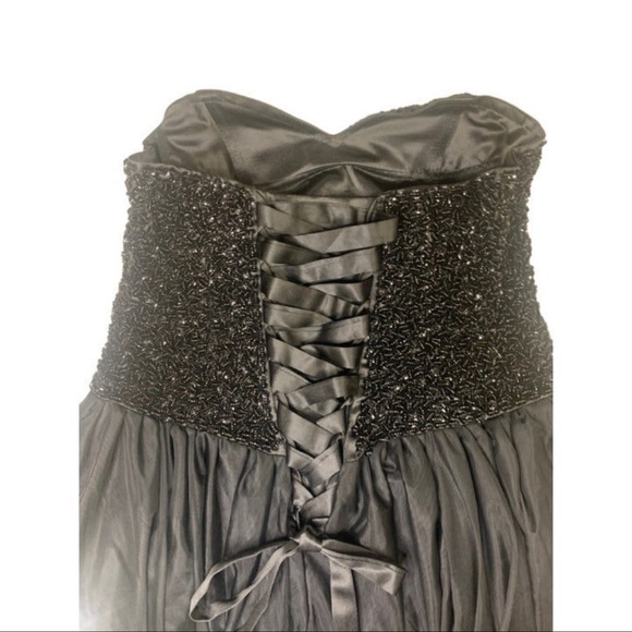 Beautiful ball gown dress - Picture 5 of 5